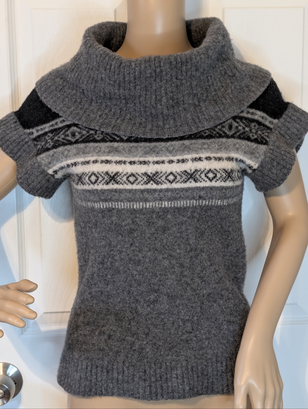 Outback Red Gray Fair Isle Cowl Neck Short-Sleeve Sweater Lambswool Blend-large
